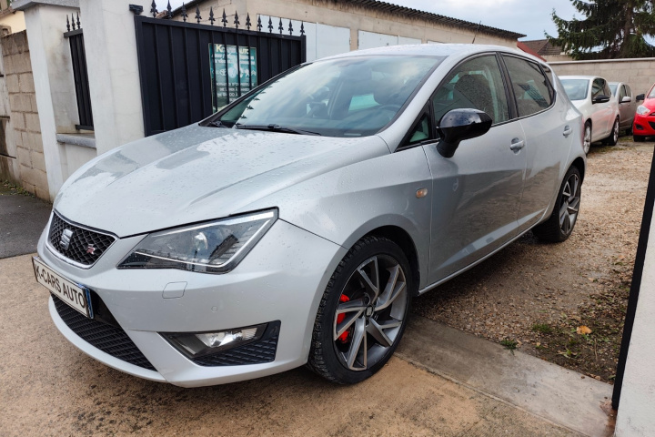 SEAT IBIZA