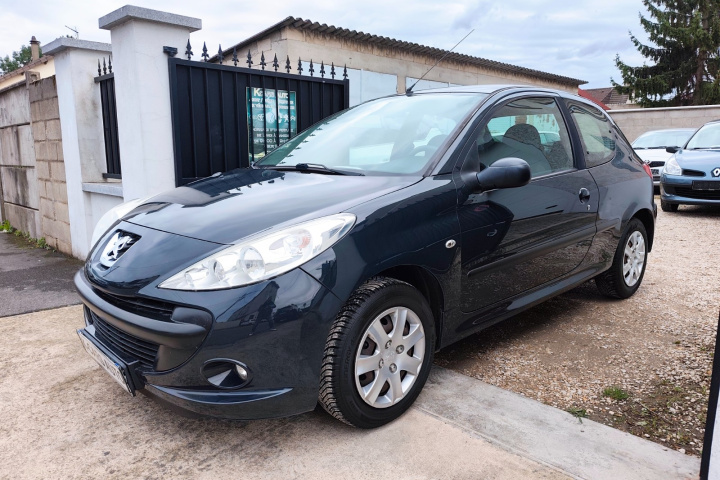 PEUGEOT 206+